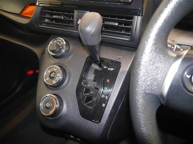 シエンタ Ｘ　ＶＳＣ　パワーウインドウ　寒冷地仕様車　キーレスエントリー　パワーステアリング　ナビ　マニュアルエアコン　衝突被害軽減ブレーキ　４ＷＤ　バックカメラ　スマートキー　ＥＴＣ　ＡＢＳ　レンタＵＰ（6枚目）