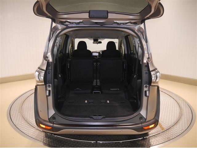 シエンタ Ｘ　ＶＳＣ　パワーウインドウ　寒冷地仕様車　キーレスエントリー　パワーステアリング　ナビ　マニュアルエアコン　衝突被害軽減ブレーキ　４ＷＤ　バックカメラ　スマートキー　ＥＴＣ　ＡＢＳ　レンタＵＰ（10枚目）