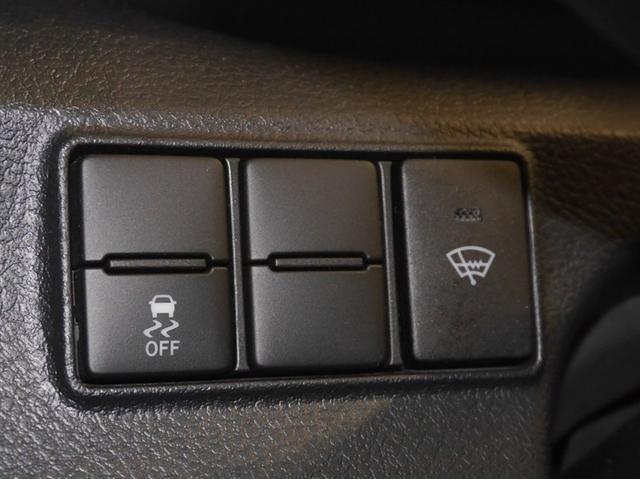 シエンタ Ｘ　ＶＳＣ　パワーウインドウ　寒冷地仕様車　キーレスエントリー　パワーステアリング　ナビ　マニュアルエアコン　衝突被害軽減ブレーキ　４ＷＤ　バックカメラ　スマートキー　ＥＴＣ　ＡＢＳ　レンタＵＰ（18枚目）