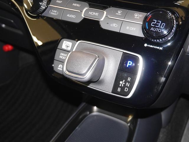 アクア Ｚ　クルコン　１オーナー　ＤＶＤ再生　ドライブレコーダー　フルセグ　Ｂカメ　横滑り防止装置　盗難防止システム　スマートキー　ＥＴＣ　寒冷地仕様　ＡＣ１００Ｖ電源　ＡＷ　ミュージックプレイヤー接続可　ＡＢＳ（6枚目）