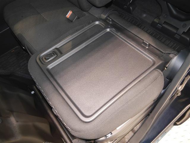 ピクシスメガ Ｌ　ＳＡＩＩＩ　衝突軽減ブレーキ　横滑り防止　キ－フリ－　スマキー　両側パワースライドドア　オ－トエアコン　リアカメラ　４ＷＤ　ＥＴＣ　アルミホイール　ワンセグＴＶ　盗難防止システム　アイドリングストップ　ＡＢＳ（14枚目）