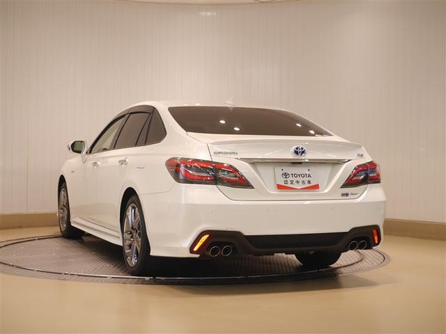 クラウンハイブリッド ＲＳアドバンス　Ｆｏｕｒ　バックモニター　本革シート　衝突軽減　横滑防止装置　フルセグテレビ　エアコン　ＬＥＤライト　ナビ＆ＴＶ　オートクルーズ　スマートキー　電動シート　キーレス　サイドエアバッグ　ＤＶＤ　メモリナビ　ＡＢＳ（3枚目）