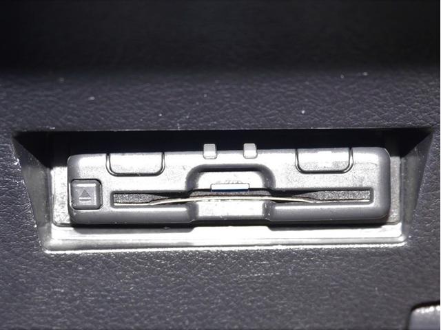 カローラフィールダー １．５Ｘ　地デジＴＶ　衝突軽減Ｂ　ドライブレコーダー　キーレス　ナビ・ＴＶ　Ｂカメラ　４ＷＤ　エアバック　ＥＴＣ車載器　パワステ　盗難防止装置　寒冷地仕様　メモリーナビ　カーテンエアバック　Ｗエアバック　ＡＢＳ（18枚目）