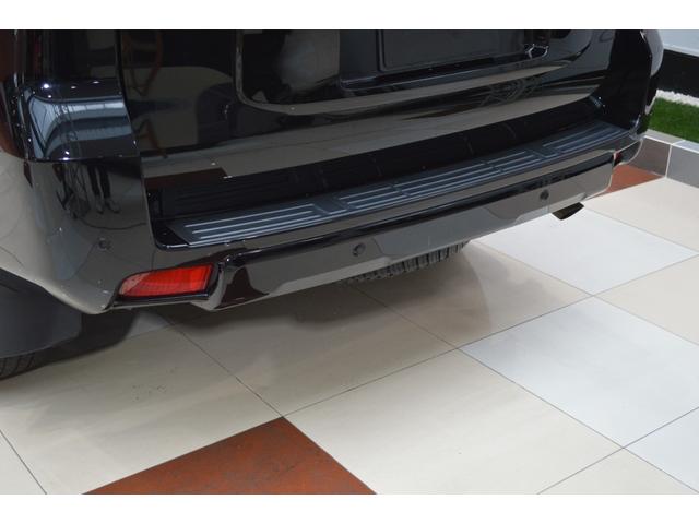 ランドクルーザープラド ＴＸ　Ｌパッケージ　マットブラックエディション　ワンオーナー車ディーゼルターボ４ＷＤ黒革シートビックＸ１１インチナビＴＶバックカメラ後席モニタープリクラッシュセーフティ後退時ブレーキサポートサポートクルーズコントロールハイビームアシストＬＥＤライト（8枚目）