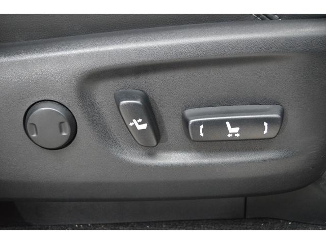 ランドクルーザープラド ＴＸ　Ｌパッケージ　マットブラックエディション　ワンオーナー車ディーゼルターボ４ＷＤ黒革シートビックＸ１１インチナビＴＶバックカメラ後席モニタープリクラッシュセーフティ後退時ブレーキサポートサポートクルーズコントロールハイビームアシストＬＥＤライト（26枚目）
