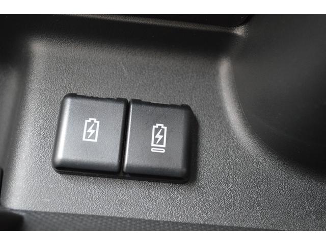 ＨＤＭＩケーブルで接続したスマートフォンなどの映像をナビ画面に表示できます。