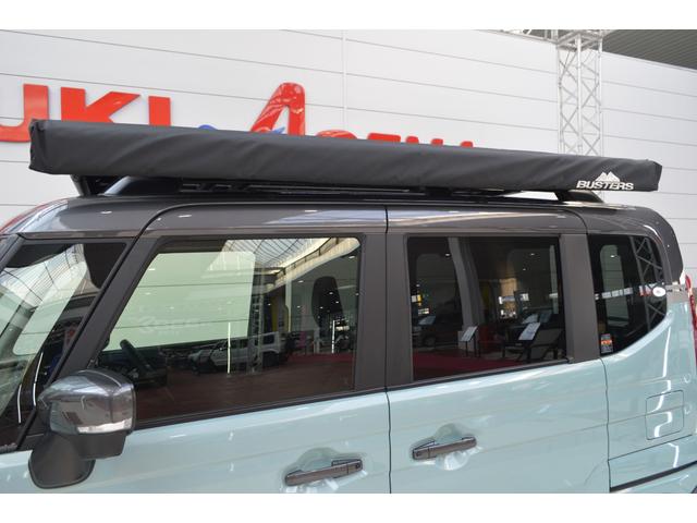 タープキットも装備でキャンプなどにもすぐに行けますね！！