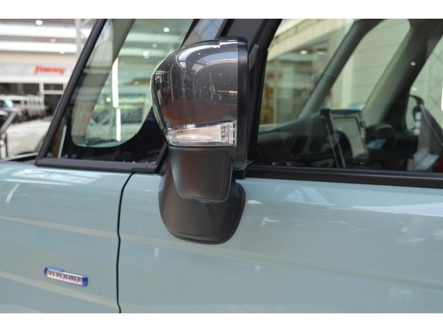 サイドの死角も軽減するサイドアンダーミラー付のドアミラーにはヒーターが装備です