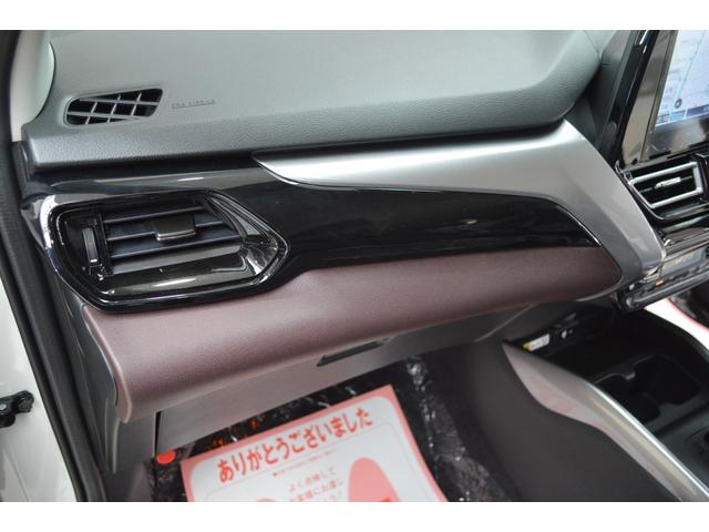 フロンクス ベースグレード　ハイブリット４ＷＤセーフティサポート搭載４ＷＤスズキコネクト対応通信機装着車アダプティブクルーズコントロール全方位モニター付き９インチナビＴＶバックカメラハイビームアシストＬＥＤライト（32枚目）