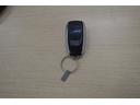 キーはもちろんスマートキー。キーを身に着けていればアウターハンドルに触れるだけでラクラクロック＆アンロック。エンジン始動だってワンプッシュでＯＫです◎