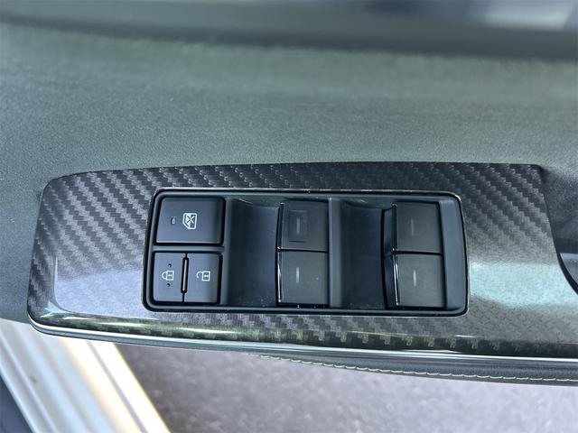 クラウンハイブリッド ＲＳアドバンス　Ｆｏｕｒ　４ＷＤ　ドライブレコーダー　ＥＴＣ　クリアランスソナー　レーンアシスト　オートクルーズコントロール　パークアシスト　衝突被害軽減システム　全周囲カメラ　ナビ　ＴＶ　寒冷地（35枚目）