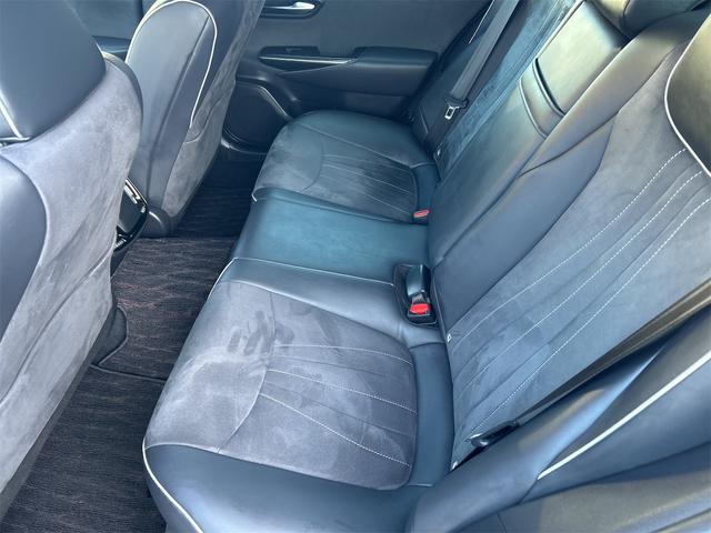 クラウンハイブリッド ＲＳアドバンス　Ｆｏｕｒ　４ＷＤ　ドライブレコーダー　ＥＴＣ　クリアランスソナー　レーンアシスト　オートクルーズコントロール　パークアシスト　衝突被害軽減システム　全周囲カメラ　ナビ　ＴＶ　寒冷地（45枚目）