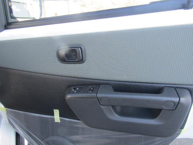 タウンエースバン GL 4WD クリアランスソナー 衝突被害軽減システム 両側スライドドア アイドリングストップ AT CD ESC エアコン パワーステアリング パワーウィンドウ 運転席エアバッグ 助手席エアバッグ(9枚目)