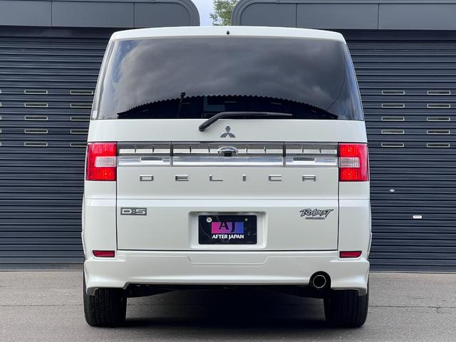デリカＤ：５ ローデスト　Ｇ　パワーパッケージ　本州仕入　４ＷＤ　ローデストエアロ　パワースライドドア　ＳＤナビ　ＤＶＤ　フルセグ　ブルートゥース　Ｂカメラ　アルパインフリップダウンモニター　ルーフイルミネーション　ＨＩＤヘッドライト　ＬＥＤフォグ（6枚目）