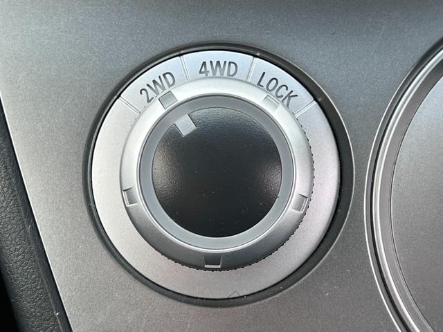 デリカＤ：５ ローデスト　Ｇ　パワーパッケージ　本州仕入　４ＷＤ　ローデストエアロ　パワースライドドア　ＳＤナビ　ＤＶＤ　フルセグ　ブルートゥース　Ｂカメラ　アルパインフリップダウンモニター　ルーフイルミネーション　ＨＩＤヘッドライト　ＬＥＤフォグ（18枚目）