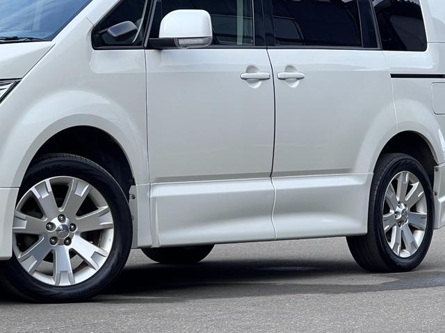 デリカＤ：５ ローデスト　Ｇ　パワーパッケージ　本州仕入　４ＷＤ　ローデストエアロ　パワースライドドア　ＳＤナビ　ＤＶＤ　フルセグ　ブルートゥース　Ｂカメラ　アルパインフリップダウンモニター　ルーフイルミネーション　ＨＩＤヘッドライト　ＬＥＤフォグ（27枚目）