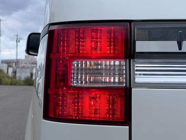 デリカＤ：５ ローデスト　Ｇ　パワーパッケージ　本州仕入　４ＷＤ　ローデストエアロ　パワースライドドア　ＳＤナビ　ＤＶＤ　フルセグ　ブルートゥース　Ｂカメラ　アルパインフリップダウンモニター　ルーフイルミネーション　ＨＩＤヘッドライト　ＬＥＤフォグ（36枚目）