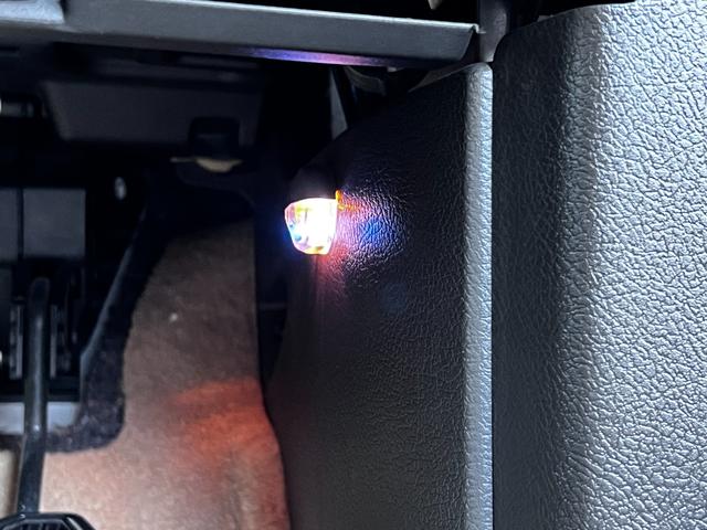 ランドクルーザー AX 後期仕様 1ナンバー登録可 レイズ22AW フローティングナビ 革調シートカバー モデリスタ風スポイラー ブルートゥース ブルーレイ フルセグ DVD Bカメラ クルーズコントロール ビルトインETC(56枚目)