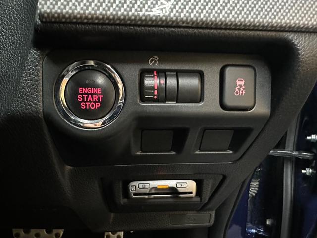 レヴォーグ 1.6GT-Sアイサイト 4WD/ナビ/バックカメラ/Defiブーストメーター(12枚目)