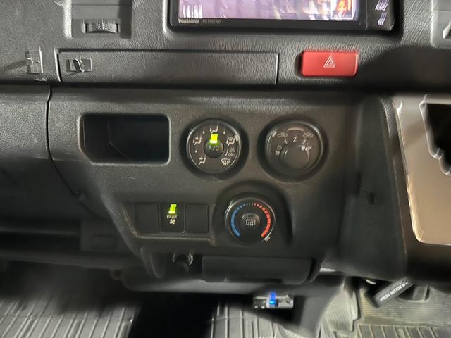 ハイエースバン ロングDX タイベル交換/TV/Rヒーター/ナビ/バックカメラ/ETC/キーレス/2バッテリー(11枚目)