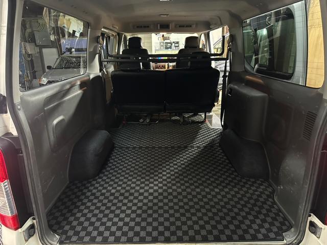 NV350キャラバンバン ロングプレミアムGXターボ 4WD/ターボ/オートクロージャー/ETC/キーレス/プッシュスタート/ディーゼル/リアクーラーヒーター(23枚目)