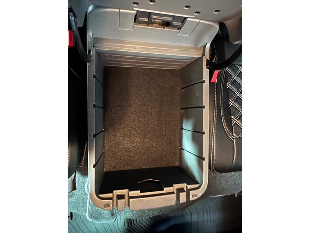 NV350キャラバンバン ロングプレミアムGXターボ 4WD/ターボ/オートクロージャー/ETC/キーレス/プッシュスタート/ディーゼル/リアクーラーヒーター(24枚目)