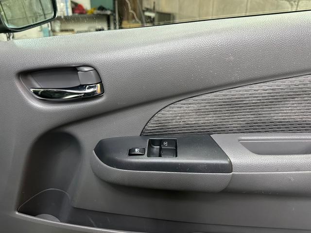 NV350キャラバンバン ロングプレミアムGXターボ 4WD/ターボ/オートクロージャー/ETC/キーレス/プッシュスタート/ディーゼル/リアクーラーヒーター(33枚目)