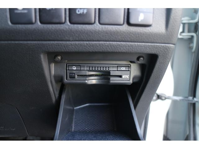 ヴェルファイアハイブリッド ZR BLUETOOTH メモリーナビ サイドエアバッグ オットマン 盗難防止装置 フルタイム4WD クルコン 電動シート 3列シート スマートキー ABS 衝突安全ボディ 電動格納ミラー キーフリー(40枚目)