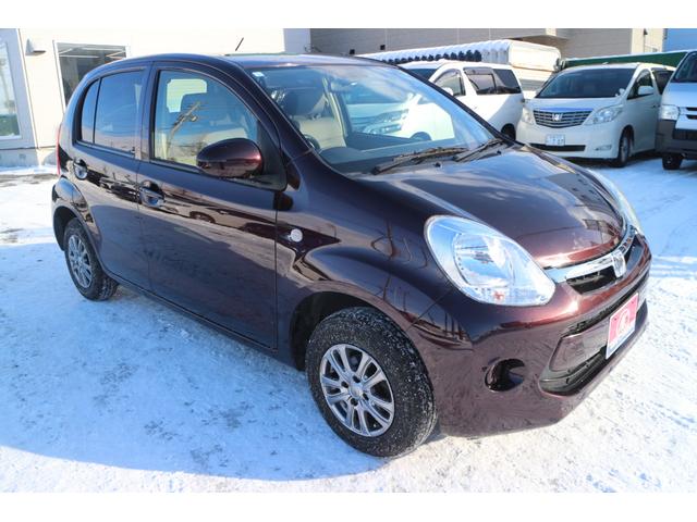 パッソ Ｘ　Ｇパッケージ　盗難防止　ＡＢＳ　ベンチシート　エアバッグ　横滑り防止装置　電動格納ミラー　Ｂｌｕｅｔｏｏｔｈ　４ＷＤ　バックカメラ　オートエアコン　スマートキー（5枚目）