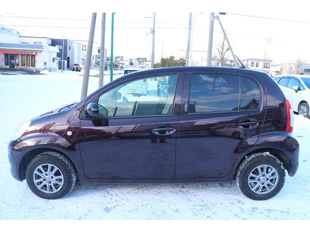 パッソ Ｘ　Ｇパッケージ　盗難防止　ＡＢＳ　ベンチシート　エアバッグ　横滑り防止装置　電動格納ミラー　Ｂｌｕｅｔｏｏｔｈ　４ＷＤ　バックカメラ　オートエアコン　スマートキー（9枚目）