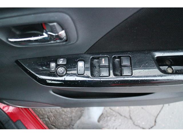 フレアカスタムスタイル ＸＴ　ＡＵＴＯエアコン　ＤＶＤ　パワーステアリング　地デジ　スマキー　ＥＴＣ付き　４ＷＤ　衝突安全ボディ　盗難防止システム　ＡＢＳ　シートヒーター　エアバッグ　キーレス　パワーウィンドウ　ナビ・ＴＶ（19枚目）