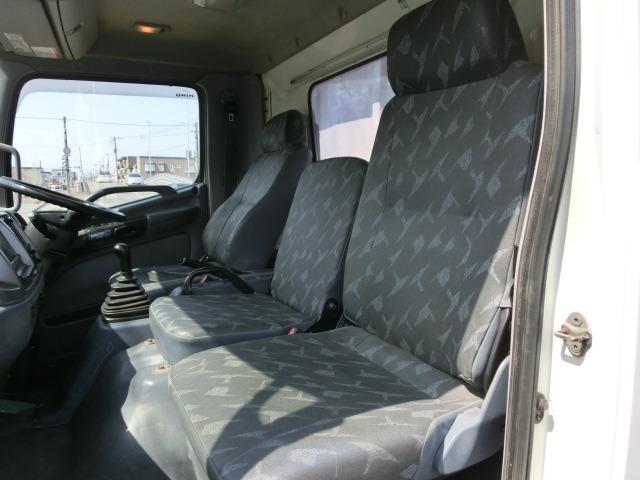 ヒノレンジャー ダンプ　４ｔダンプ　２面差し枠　コボレーン付き　積載量３８００ｋｇ　荷台塗装済み　内寸３４０＋２０５＋１２７　外寸５４４＋２２４＋２４０　下廻り防錆塗装済み　電格ミラー　天井コンソール　アイドルアップ　工具箱（49枚目）