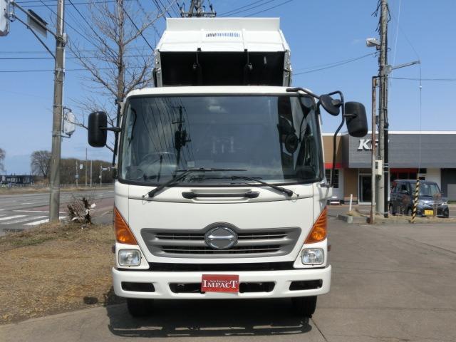 ヒノレンジャー ダンプ　４ｔダンプ　２面差し枠　コボレーン付き　積載量３８００ｋｇ　荷台塗装済み　内寸３４０＋２０５＋１２７　外寸５４４＋２２４＋２４０　下廻り防錆塗装済み　電格ミラー　天井コンソール　アイドルアップ　工具箱（54枚目）