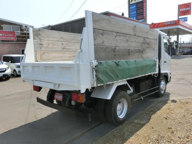 ヒノレンジャー ダンプ　４ｔダンプ　２面差し枠　コボレーン付き　積載量３８００ｋｇ　荷台塗装済み　内寸３４０＋２０５＋１２７　外寸５４４＋２２４＋２４０　下廻り防錆塗装済み　電格ミラー　天井コンソール　アイドルアップ　工具箱（56枚目）