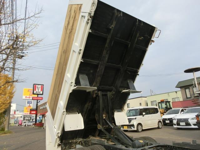 エルフトラック 強化ダンプ 2tダンプ 全低床 3面差し枠 深ダンプ 本州仕入 荷台塗装済み 荷台内寸304+159+120 リアゲートロックピン ETC HSA ASR 車両総重量4865kg(12枚目)
