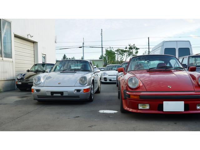 ９１１ ９１１カレラ２　フロア　５ＭＴ　右Ｈ　走行距離７５９００ｋｍ　アマゾングリーン（2枚目）