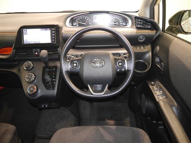 シエンタ Ｘ　ＶＳＣ　パワーウインドウ　寒冷地仕様車　キーレスエントリー　パワーステアリング　ナビ　マニュアルエアコン　衝突被害軽減ブレーキ　４ＷＤ　バックカメラ　スマートキー　ＥＴＣ　ＡＢＳ　レンタＵＰ（5枚目）