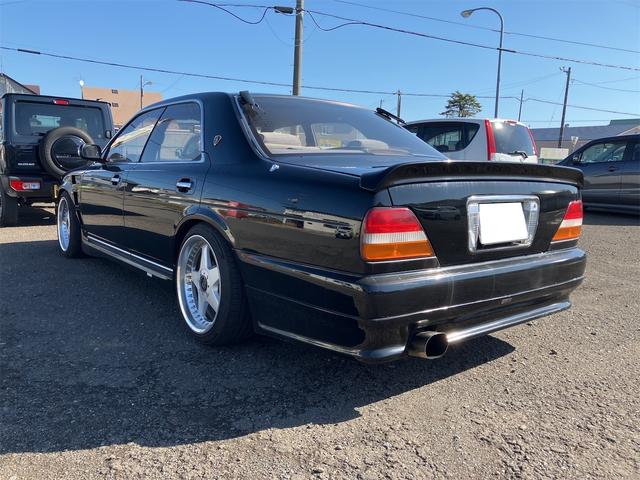 セドリック オートクルーズコントロール アルミホイール オートライト AT キーレスエントリー 電動格納ミラー パワーシート CD カセット エアコン(16枚目)