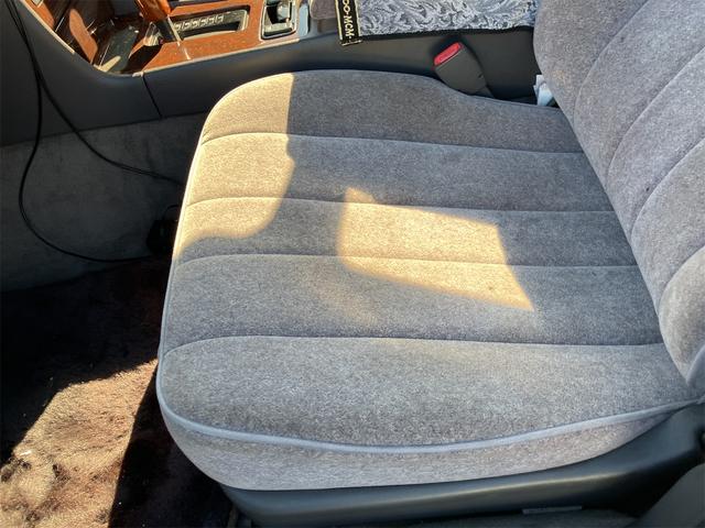 セドリック オートクルーズコントロール アルミホイール オートライト AT キーレスエントリー 電動格納ミラー パワーシート CD カセット エアコン(30枚目)