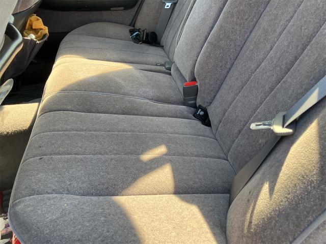 セドリック オートクルーズコントロール アルミホイール オートライト AT キーレスエントリー 電動格納ミラー パワーシート CD カセット エアコン(33枚目)