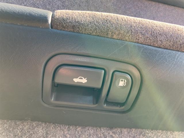 セドリック オートクルーズコントロール アルミホイール オートライト AT キーレスエントリー 電動格納ミラー パワーシート CD カセット エアコン(34枚目)