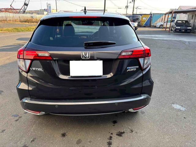 ヴェゼル ハイブリッドＸ　４ＷＤ　ＥＴＣ　バックカメラ　クリアランスソナー　オートクルーズコントロール　衝突被害軽減システム　ＴＶ　オートライト　ＬＥＤヘッドランプ　アルミホイール　スマートキー　アイドリングストップ（15枚目）