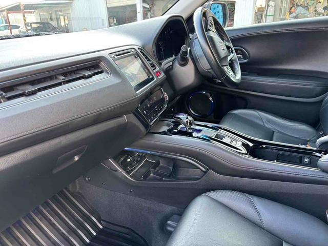 ヴェゼル ハイブリッドＸ　４ＷＤ　ＥＴＣ　バックカメラ　クリアランスソナー　オートクルーズコントロール　衝突被害軽減システム　ＴＶ　オートライト　ＬＥＤヘッドランプ　アルミホイール　スマートキー　アイドリングストップ（26枚目）