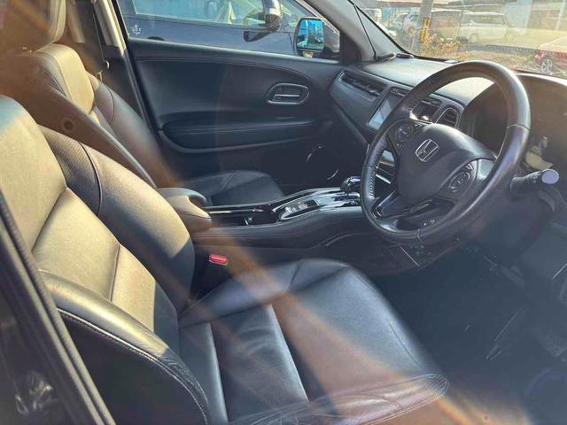 ヴェゼル ハイブリッドＸ　４ＷＤ　ＥＴＣ　バックカメラ　クリアランスソナー　オートクルーズコントロール　衝突被害軽減システム　ＴＶ　オートライト　ＬＥＤヘッドランプ　アルミホイール　スマートキー　アイドリングストップ（37枚目）