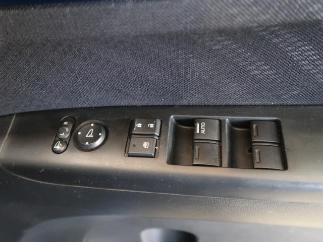 G・Lパッケージ ナビ・TV・禁煙車・プッシュスタート・ETC・Bluetoothオーディオ・横滑り防止機能・夏冬タイヤ付・車検整備付・一年間保証付(28枚目)