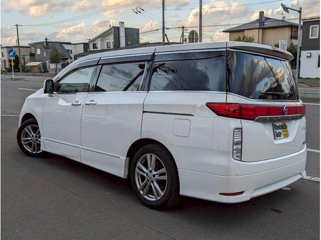 エルグランド ２５０ハイウェイスター　切替４ＷＤ・純正ＡＷ・フォグランプ・パワースライドドア・ステアリングスイッチ・アラウンドビューモニター・ハーフレザーシート・ナビ・地デジ・フリップダウンモニター・オートエアコン・３列シート・車検整備付（17枚目）