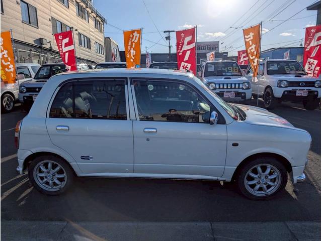 ミラジーノ ミニライトスペシャルターボ　４ＷＤ　ターボ　ミニライトホイール　フォグランプ　電動格納ミラー　ミニライトフロアマット　ハーフレザーシート　オーディオ（16枚目）