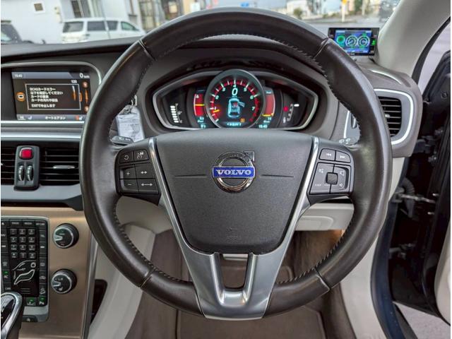 Ｖ４０ 　ナビ　オートエアコン　電動格納ミラー　白革シート　ステアリングスイッチ　ＥＴＣ（43枚目）
