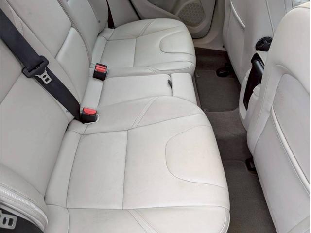 Ｖ４０ 　ナビ　オートエアコン　電動格納ミラー　白革シート　ステアリングスイッチ　ＥＴＣ（55枚目）
