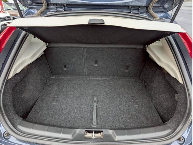 Ｖ４０ 　ナビ　オートエアコン　電動格納ミラー　白革シート　ステアリングスイッチ　ＥＴＣ（59枚目）